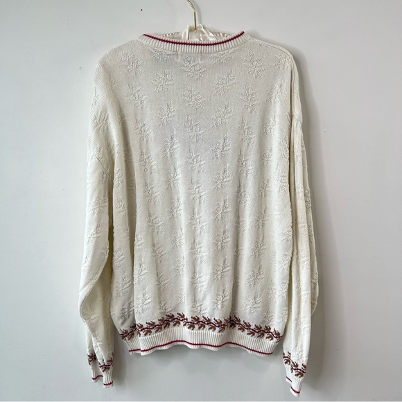 Red cardinal sweater center appliqué ribbed crewneckh hem and cuff snowf… - Picture 3 of 10